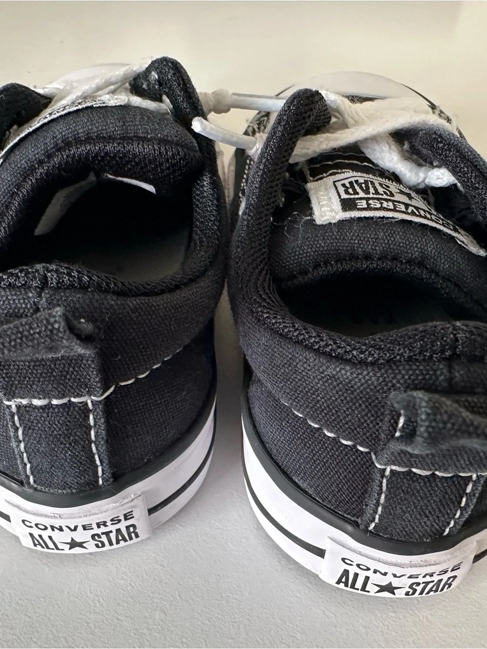 Converse Kids Black Low Top Sneakers Size 6